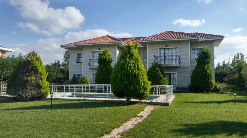 villa in istanbul for sale