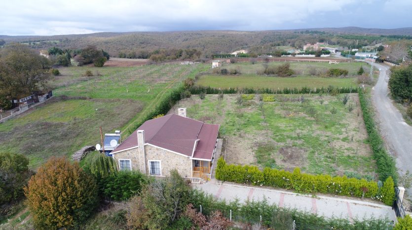 Ideal farm house for sale in Istanbul Catalca with large plot