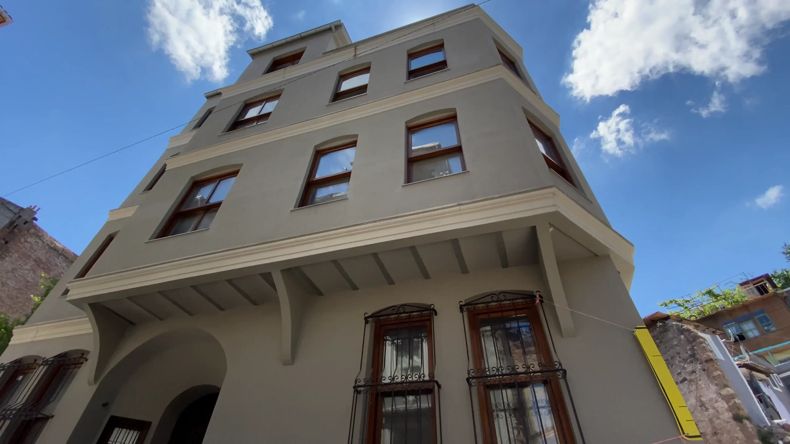 Istanbul Apartments For Sale in Turkey Traditional House For Sale in Istanbul Balat with Rental Guarantee  