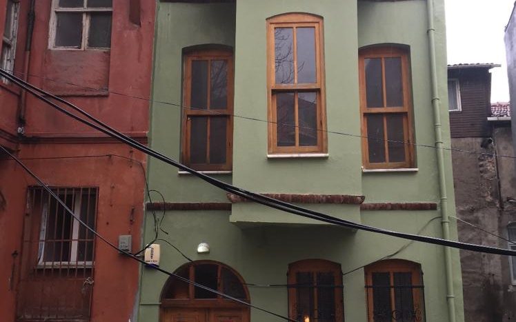 Traditional old house for sale in Istanbul Fatih