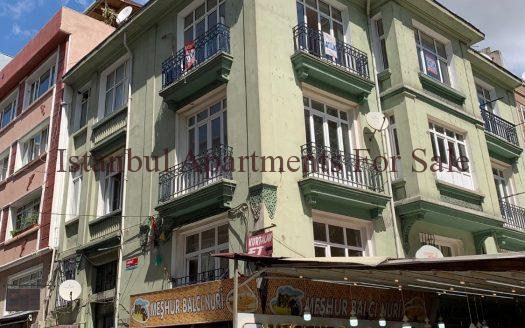 Istanbul Apartments For Sale in Turkey Old apartment for sale in Istanbul Fatih centre  